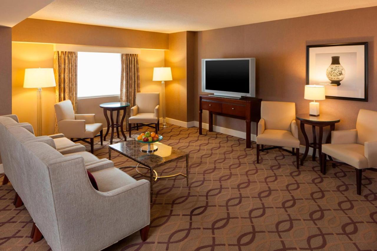 Sheraton Hotel Metairie New Orleans Екстериор снимка