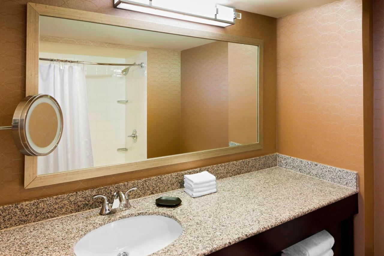 Sheraton Hotel Metairie New Orleans Екстериор снимка